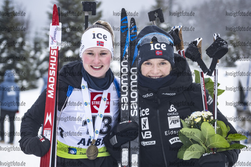 29.01.2022, xsoex, Biathlon IBU Open European Championships Arber, Pursuit Women, v.l. Jenny Enodd (Norway), Juni Arnekleiv (Norway)  / 