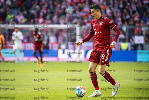 09.04.2022, Fussball, 1.Bundesliga, FC Bayern Muenchen - FC Augsburg, v.l. Robert Lewandowski (FC Bayern Muenchen)