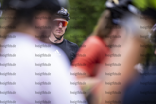 Ruhpolding, Deutschland, 24.05.22: Thomas Wick schaut waehrend des Training am 24. Februar 2022 in Ruhpolding. (Foto von Kevin Voigt / VOIGT)

Ruhpolding, Germany, 24.05.22: Thomas Wick looks on during the training at the May 24, 2022 in Ruhpolding. (Photo by Kevin Voigt / VOIGT)