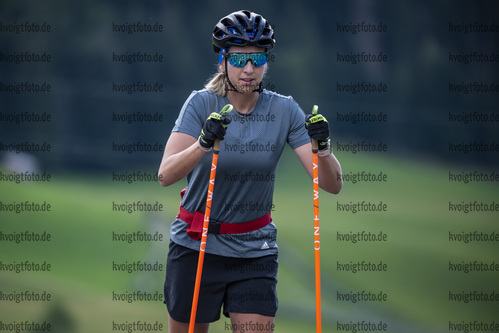 Obertilliach, Oesterreich, 16.08.22: Franziska Preuss (Germany) in aktion waehrend des Training am 16. August 2022 in Obertilliach. (Foto von Kevin Voigt / VOIGT)

Obertilliach, Austria, 16.08.22: Franziska Preuss (Germany) in action competes during the training at the August 16, 2022 in Obertilliach. (Photo by Kevin Voigt / VOIGT)