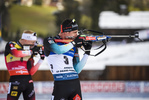 22.12.2019, xkvx, Biathlon IBU Weltcup Le Grand Bornand, Verfolgung Herren, v.l. Thingnes Boe Johannes (Norway) and Quentin Fillon Maillet (France) in aktion am Schiessstand / at the shooting range