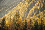 28.10.2021, xkvx, Biathlon Training Antholz-Anterselva / Ansichten Landschaft, v.l. Ansicht / Antholzertal / Valle Anterselva / Feature / Landschaft / Berge / Wolken / Mountains  