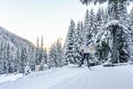06.11.2021, xmlx, Biathlon - Langlauf Training Davos, v.l. Ski Technician Sebastian Hopf (Germany)  