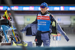 01.12.2021, xkvx, Biathlon IBU World Cup Oestersund, Training Women and Men, v.l. Erik Lesser (Germany) schaut / looks on