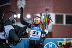 02.12.2021, xkvx, Biathlon IBU World Cup Oestersund, Sprint Women, v.l. Lisa Theresa Hauser (Austria) bei der Siegerehrung / at the medal ceremony