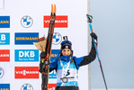 04.12.2021, xkvx, Biathlon IBU World Cup Oestersund, Pursuit Women, v.l. Anais Chevalier-Bouchet (France) bei der Siegerehrung / at the medal ceremony