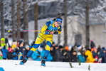 04.12.2021, xkvx, Biathlon IBU World Cup Oestersund, Pursuit Women, v.l. Elvira Oeberg (Sweden) in aktion / in action competes