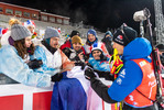 04.12.2021, xkvx, Biathlon IBU World Cup Oestersund, Relay Men, v.l. Fabien Claude (France) gibt Autogramme / gives autographs