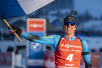 18.12.2021, xkvx, Biathlon IBU World Cup Le Grand Bornand, Pursuit Men, v.l. Quentin Fillon Maillet (France) gewinnt die Goldmedaille / wins the gold medal