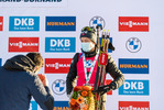 19.12.2021, xkvx, Biathlon IBU World Cup Le Grand Bornand, Mass Start Men, v.l. Martin Fourcade, Tarjei Boe (Norway) bei der Siegerehrung / at the medal ceremony