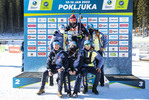 15.01.2022, xsoex, Biathlon IBU Junior Cup Pokljuka, Sprint Men, v.l. Darius Lodl (Germany) nach der Siegerehrung mit dem Team / after the medal ceremony with the team