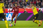 23.04.2022, Fussball, 1.Bundesliga, FC Bayern Muenchen - Borussia Dortmund, v.l. Jamal Musiala (FC Bayern Muenchen), Manuel Akanji (Borussia Dortmund) 