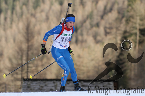 18.12.2015, xkvx, Wintersport, Biathlon Alpencup Martell, Sprint v.l. SCHMIDT Elisabeth