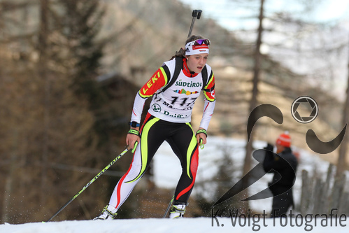 18.12.2015, xkvx, Wintersport, Biathlon Alpencup Martell, Sprint v.l. RIESSLE Lena