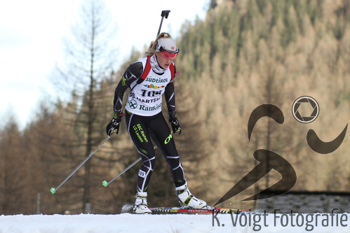 18.12.2015, xkvx, Wintersport, Biathlon Alpencup Martell, Sprint v.l. BIERI Annatina
