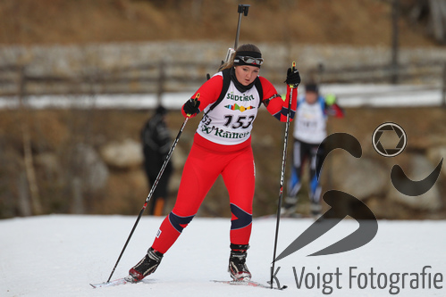 18.12.2015, xkvx, Wintersport, Biathlon Alpencup Martell, Sprint v.l. HARTMANN Lara