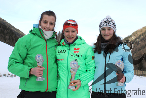 18.12.2015, xkvx, Wintersport, Biathlon Alpencup Martell, Sprint v.l. VOIGT Vanessa, SCHNEIDER Sophia, FRUEHWIRTH Juliane