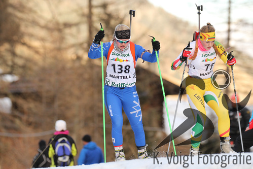 19.12.2015, xkvx, Wintersport, Biathlon Alpencup Martell, Sprint v.l. WILD Stefanie