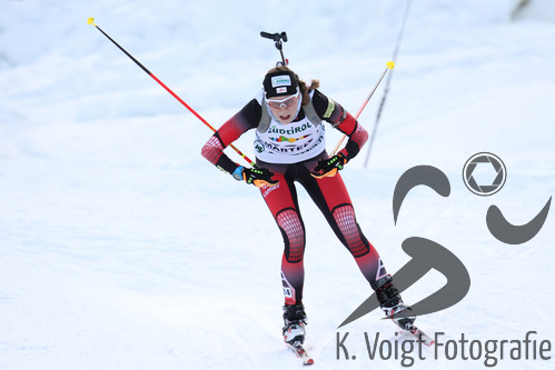 19.12.2015, xkvx, Wintersport, Biathlon Alpencup Martell, Sprint v.l. STEINER Tamara
