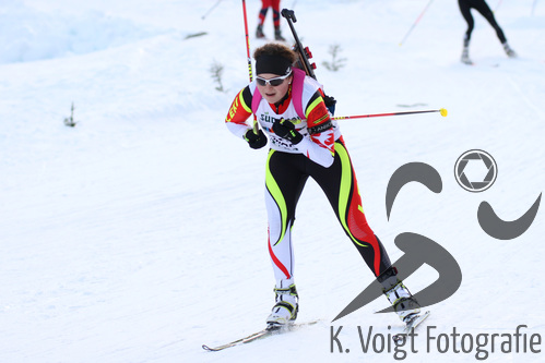19.12.2015, xkvx, Wintersport, Biathlon Alpencup Martell, Sprint v.l. KAST Marie