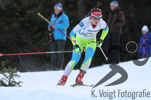 19.12.2015, xkvx, Wintersport, Biathlon Alpencup Martell, Sprint v.l. VOZELJ Tais