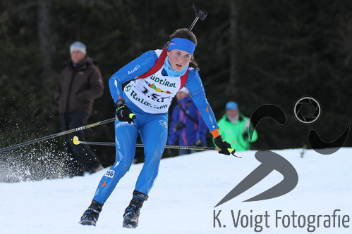 19.12.2015, xkvx, Wintersport, Biathlon Alpencup Martell, Sprint v.l. SCHMIDT Elisabeth