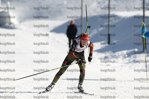 27.02.2016, xkvx, Wintersport, DSV Biathlon Deutschlandpokal Cross Sprint v.l. WEIDEL Anna