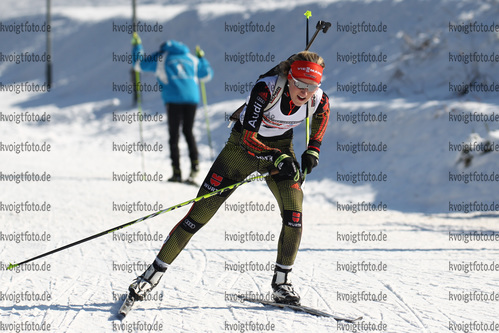 27.02.2016, xkvx, Wintersport, DSV Biathlon Deutschlandpokal Cross Sprint v.l. WEIDEL Anna