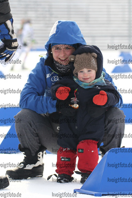 28.02.2016, xkvx, Wintersport, DSV Biathlon Deutschlandpokal Massenstart v.l. SCHMIDT Elisabeth mit Bruder