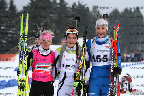 28.02.2016, xkvx, Wintersport, DSV Biathlon Deutschlandpokal Massenstart v.l. HERMANN Hanna-Michelle, BRAUN Mareike, SPARK Lisa