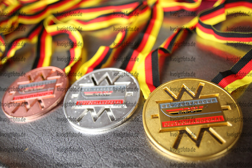 03.10.2016, xkvx, Wintersport, Biathlon Nordcup 2016, Crosswettkampf v.l. Medaillen DSV Jugendcup Deutschlandpokal / Gold / Silber / Bronze