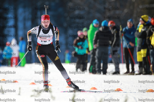 29.01.2017, xkvx, Wintersport, DSV Biathlon Deutschlandpokal Verfolgung v.l. SCHARFENBERG Saskia