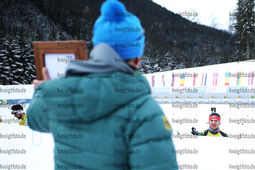 10.12.2017, xkvx, Wintersport, Biathlon IBU Junior Cup - Obertilliach, Sprint v.l. DANZ Marco / VEIT Marinus