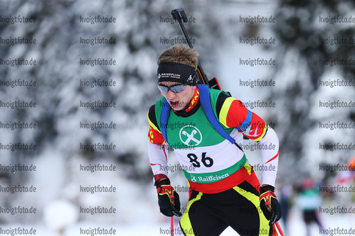 17.12.2017, xkvx, Wintersport, Alpencup - DSV Biathlon Deutschlandpokal v.l. PRENTLER Sascha