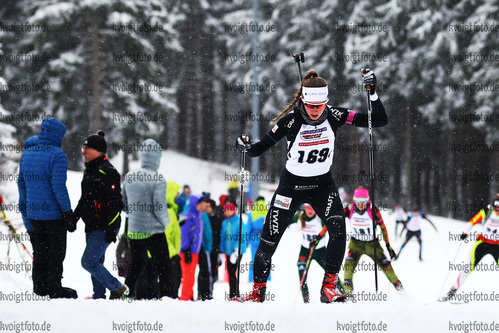 04.02.2018, xkvx, Wintersport, Alpencup - DSV Biathlon Deutschlandpokal - Oberhof, Sprint v.l. PUDERBACH Gina Marie