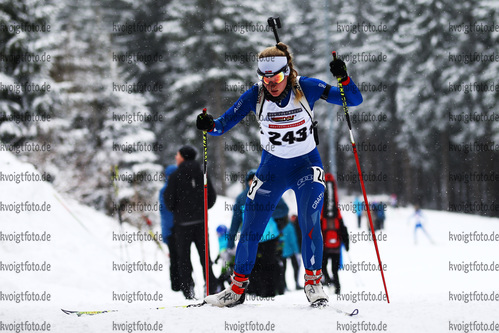 04.02.2018, xkvx, Wintersport, Alpencup - DSV Biathlon Deutschlandpokal - Oberhof, Sprint v.l. HOLLER Vroni