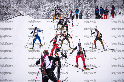 14.01.2019, xkvx, Biathlon, Qualifikationsrennen JWM, Massenstart v.l. 