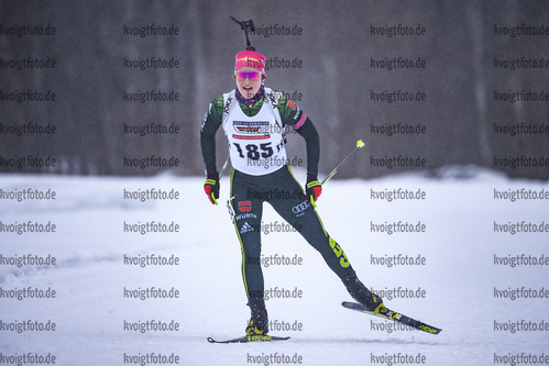 22.02.2019, xkvx, Biathlon, Deutsche Jugendmeisterschaft Kaltenbrunn, Einzel, v.l. SCHNEIDER Sophia