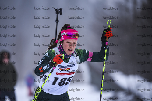 22.02.2019, xkvx, Biathlon, Deutsche Jugendmeisterschaft Kaltenbrunn, Einzel, v.l. SCHNEIDER Sophia