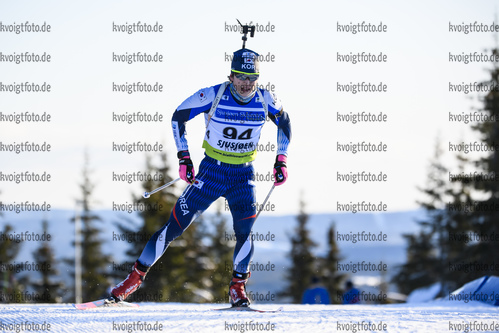 30.11.2019, xkvx, Biathlon IBU Sjusjoen, Sprint Herren, v.l. Seonhoe Heo (Korea) in aktion / in action competes