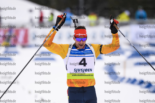 01.12.2019, xkvx, Biathlon IBU Cup Sjusjoen, Verfolgung Herren, v.l. Philipp Nawrath (Germany) gewinnt die Goldmedaille / wins the gold medal
