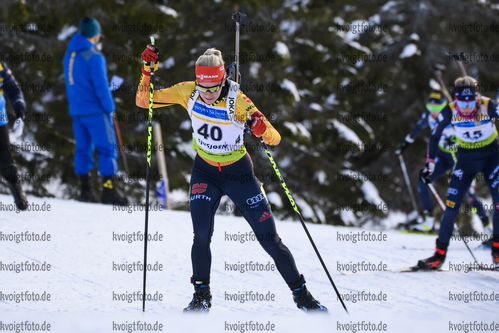 01.12.2019, xkvx, Biathlon IBU Cup Sjusjoen, Verfolgung Frauen, v.l. Maren Hammerschmidt (Germany) in aktion / in action competes