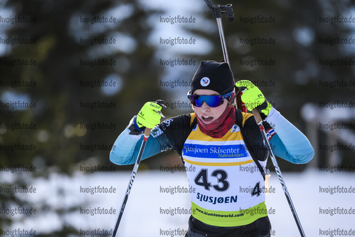 01.12.2019, xkvx, Biathlon IBU Cup Sjusjoen, Verfolgung Frauen, v.l. Myrtille Begue (France) in aktion / in action competes