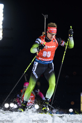 04.12.2019, xkvx, Biathlon IBU Weltcup Oestersund, Einzel Herren, v.l. Alex Cisar (Slovenia) in aktion / in action competes
