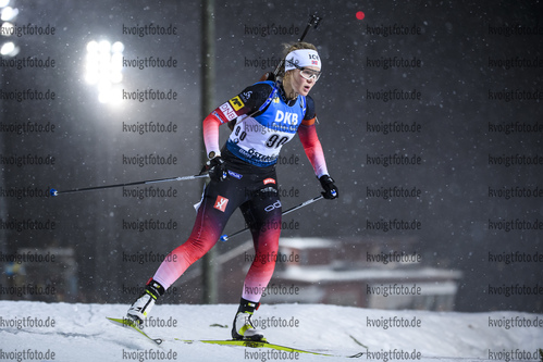 05.12.2019, xkvx, Biathlon IBU Weltcup Oestersund, Einzel Damen, v.l. Karoline Offigstad Knotten (Norway) in aktion / in action competes
