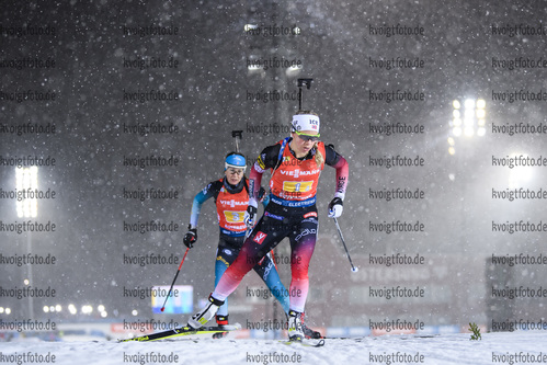 08.12.2019, xkvx, Biathlon IBU Weltcup Oestersund, Staffel Damen, v.l. Tiril Eckhoff (Norway) in aktion / in action competes