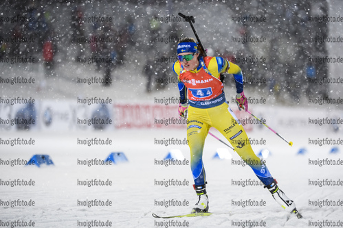 08.12.2019, xkvx, Biathlon IBU Weltcup Oestersund, Staffel Damen, v.l. Hanna Oeberg (Sweden) in aktion / in action competes