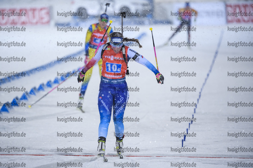 08.12.2019, xkvx, Biathlon IBU Weltcup Oestersund, Staffel Damen, v.l. Lena Haecki (Switzerland) gewinnt die Silbermedaille / wins the silver medal