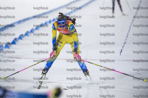 08.12.2019, xkvx, Biathlon IBU Weltcup Oestersund, Staffel Damen, v.l. Hanna Oeberg (Sweden) im Ziel / at the finish