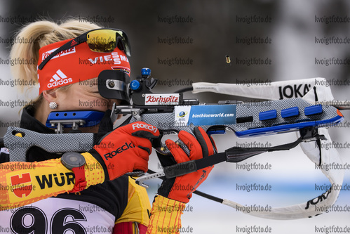 12.12.2019, xkvx, Biathlon IBU Cup Ridnaun, Supersprint Quali Damen, v.l. Maren Hammerschmidt (Germany) in aktion am Schiessstand / at the shooting range